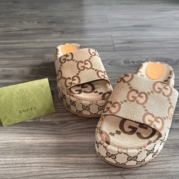 Gucci Beige and Brown Monogram Sandals display picture 2